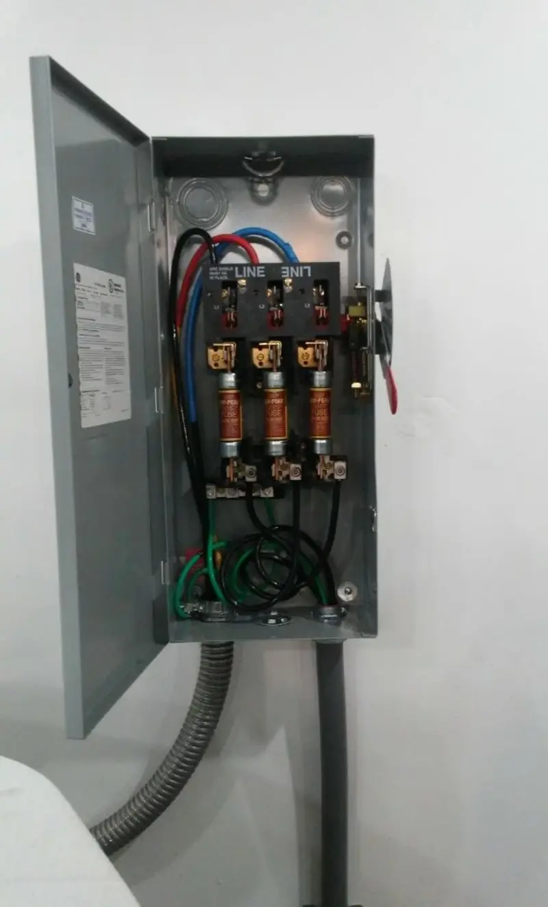 Three-phase disconnect switch installed for Electrical Wiring & Rewiring in Charlton